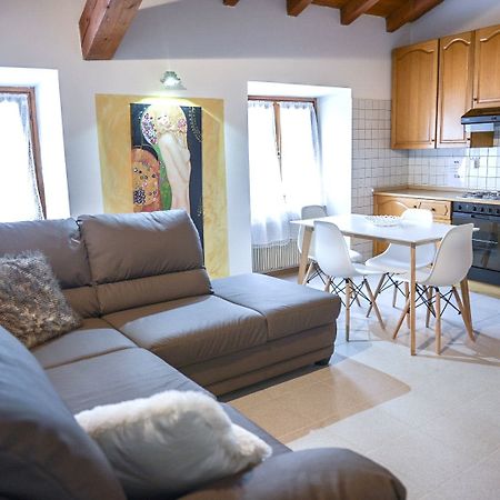 Family Retreat Apartment ริวาเดลการ์ดา ภายนอก รูปภาพ